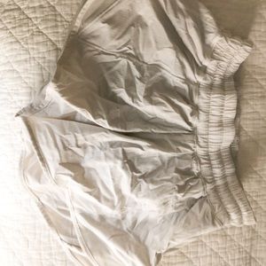 LULULEMON HOTTY HOT SHORTS- white, size 2